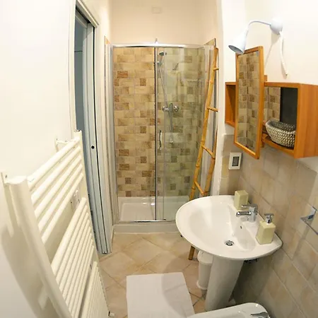 Il Vicolo Oda ve Kahvaltı San Benedetto del Tronto