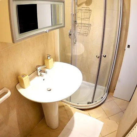 Il Vicolo לינה וארוחת בוקר 3*